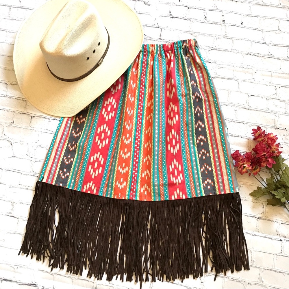 Buffalo Grounds Patterned Fringe Skirt NWT Size S